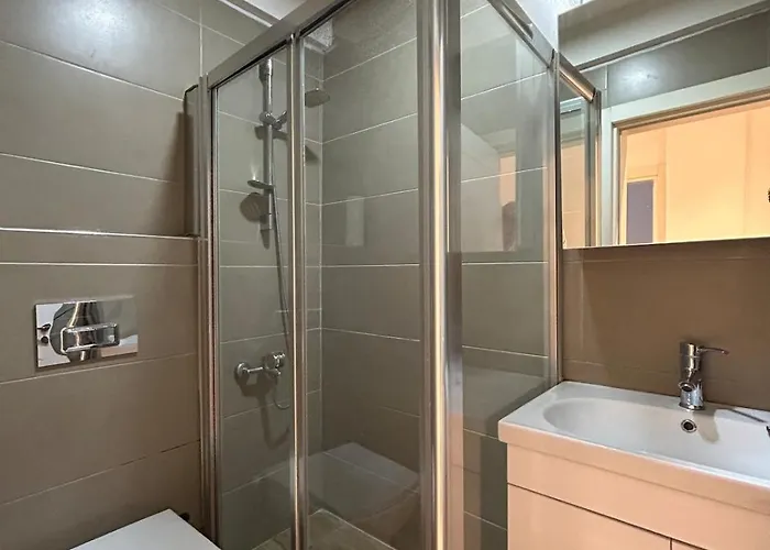 4 Odali Espark, Haller, Train Station Area 公寓